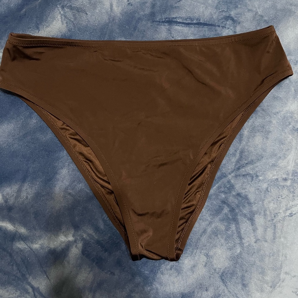 High waist black cheeky bottoms